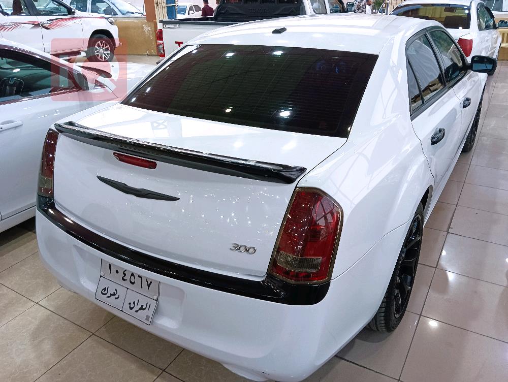 كرايسلر 300